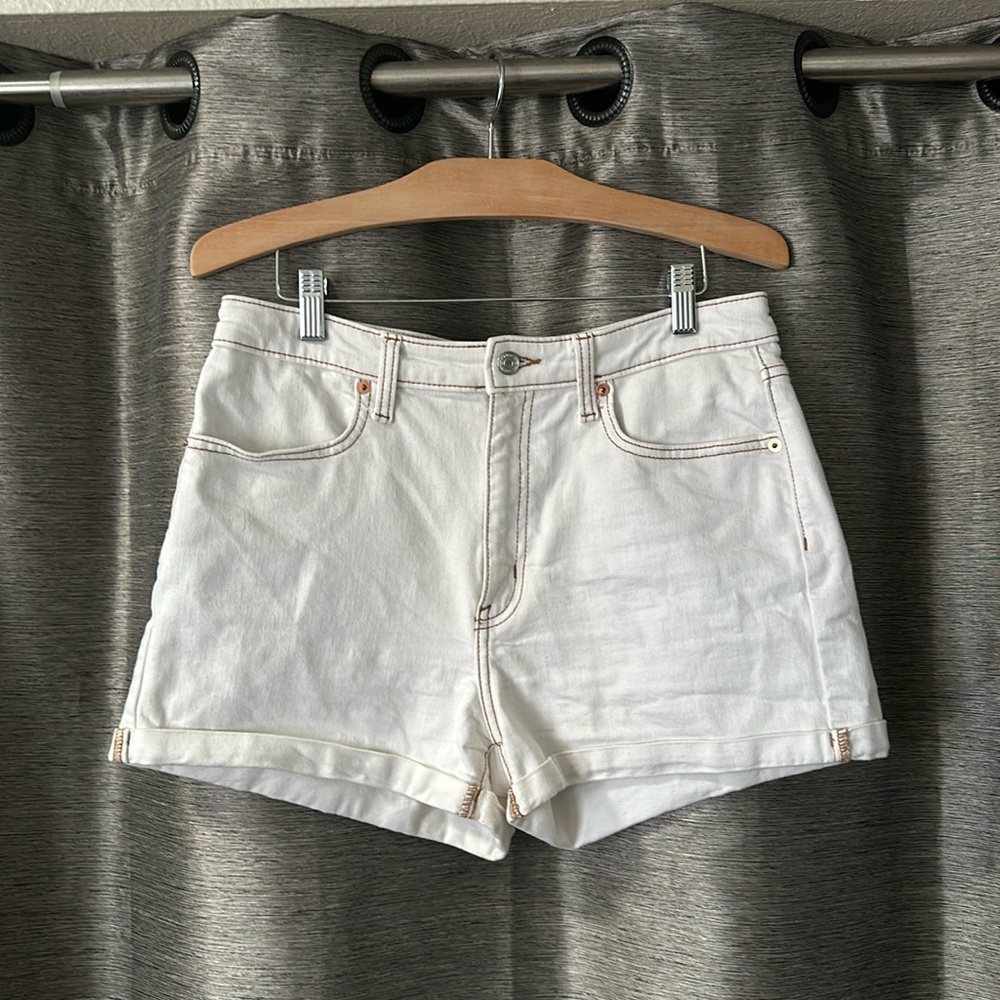 Wild Fable White Jean shots